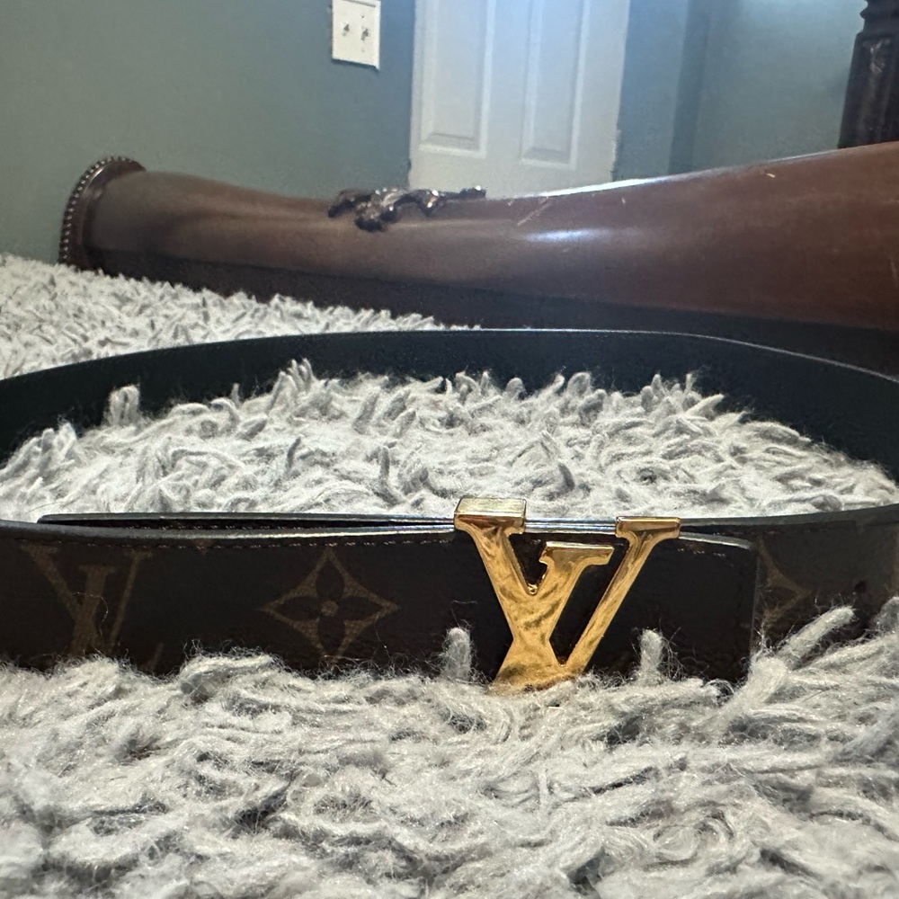 Louis Vuitton Monogram Belt with Gold Buckle reversible authentic 75 size